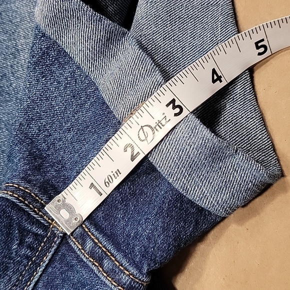 Old Navy Size 12 Medium Wash Blue Denim Rolled Cuff Jean Shorts, Gently Used - Picture 6 of 10